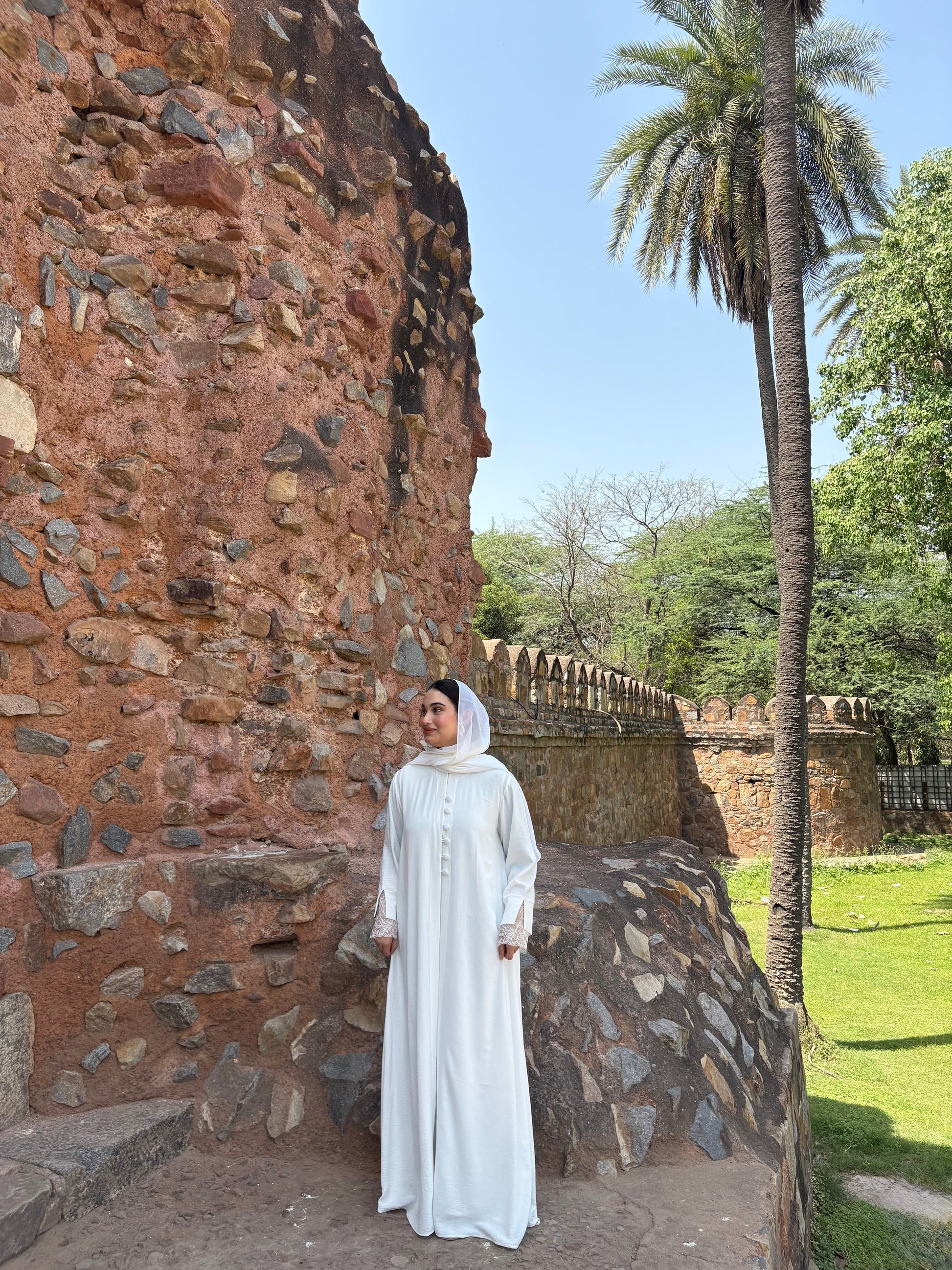 Mina Abaya