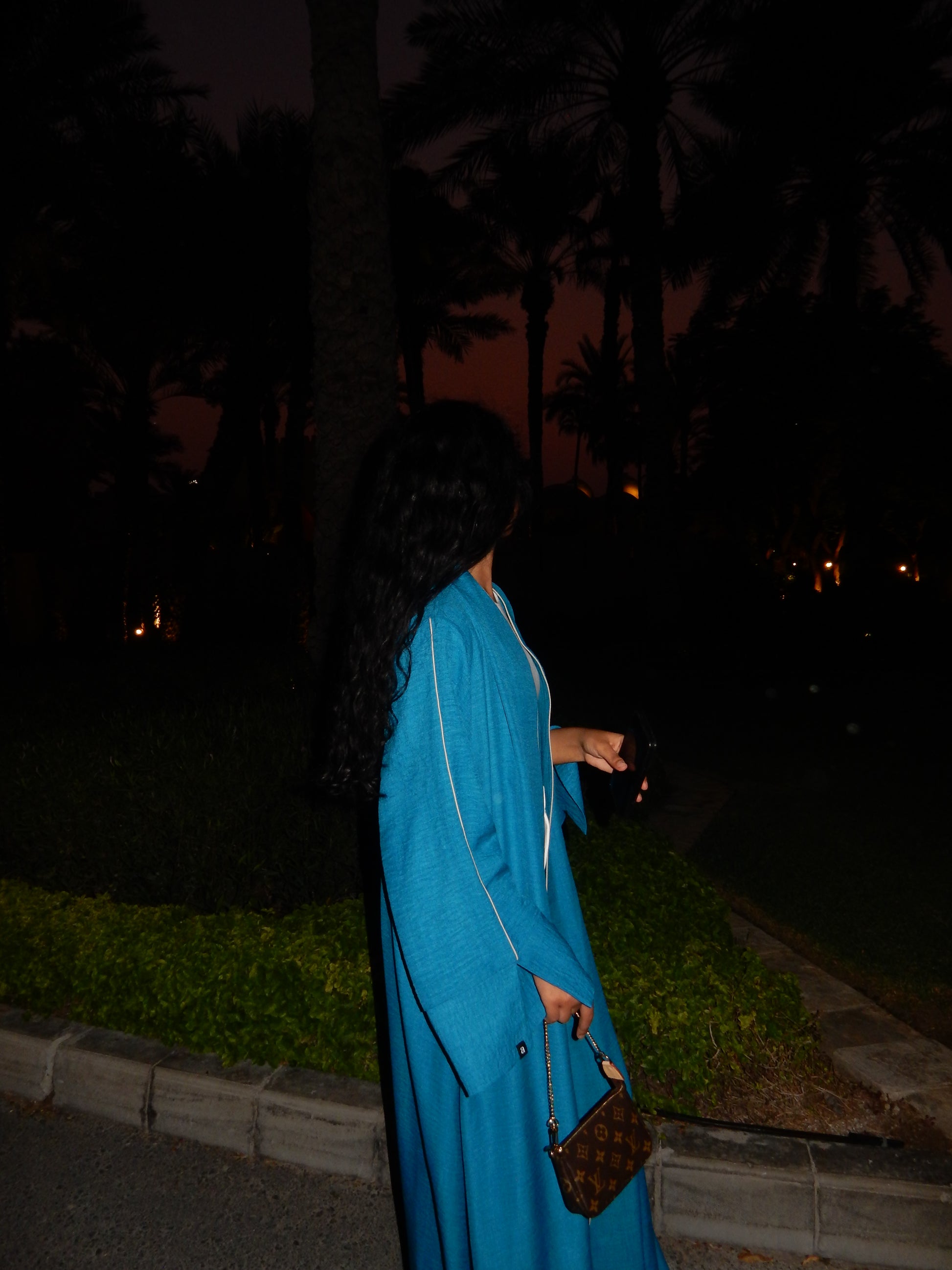 Rawan Scallop Abaya