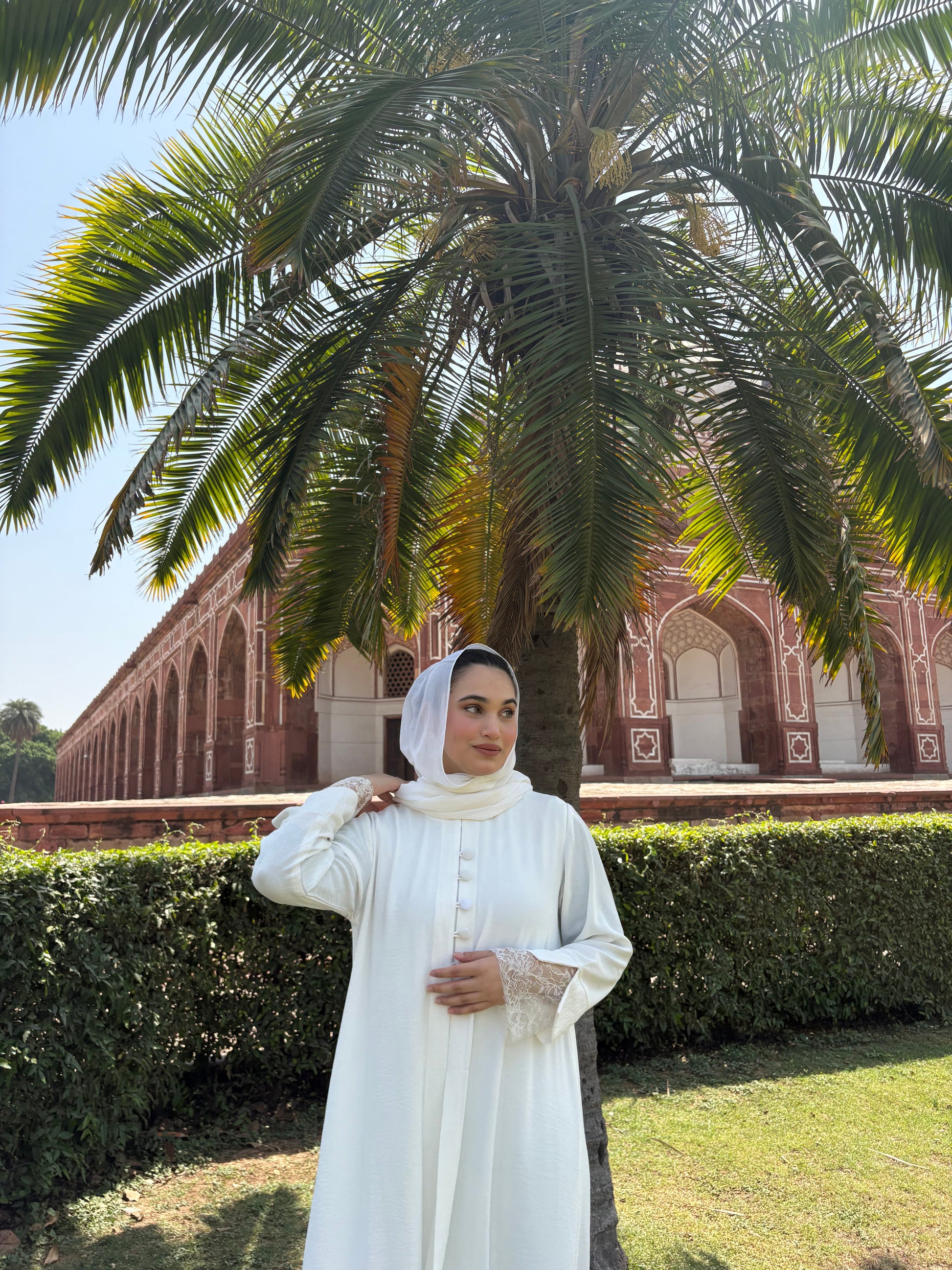 Mina Abaya
